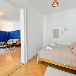 Beautiful Flat Next To Karlskirche Vienna