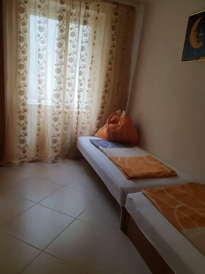 Vienna Holiday Home Apartment